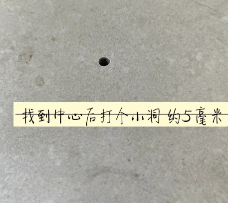 双江瓷砖空鼓维修公司专业解答在瓷砖铺贴过程中，如果砂料搅拌不均匀，将会带来以下问题